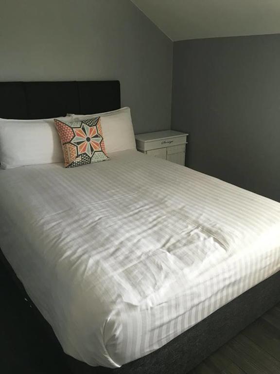 Dingle Town Center Apartment Exterior photo